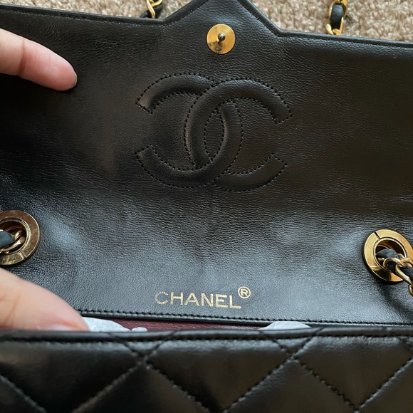 Chanel Vintage Lambskin Crystal Flap - Picture 8 of 12